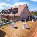 Acantus Apartment